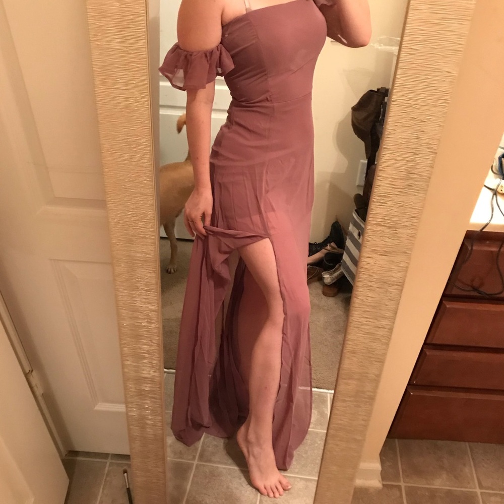✨SALE✨💕Dusty Pink Off Shoulder Gown💕 - Picture 2 of 6